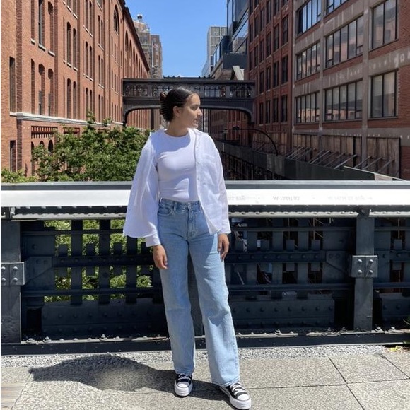 A & F Oversized Crinkle Rayon Textured Shirt - Size XS - Picture 3 of 3